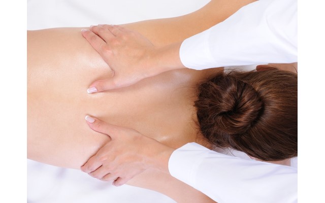 お部屋でリラックス　キューブ・コスメティックス　オリジナル・アロマ・ロミロミ出張カップルマッサージ ※チップ込み