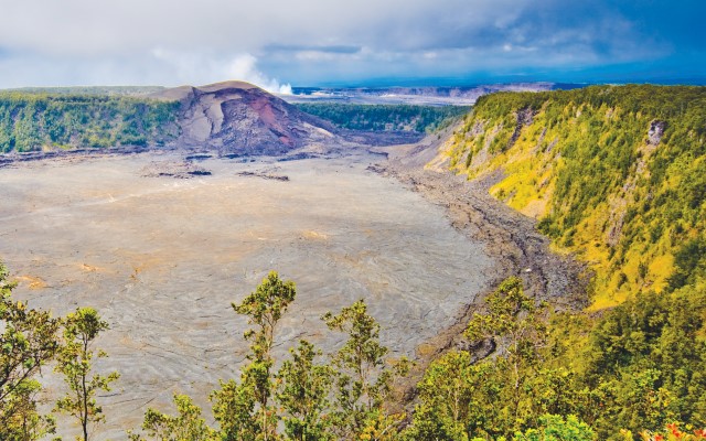 ハワイ島日帰り観光 - キラウエア火山と大自然を巡る一日観光 BY ロバーツハワイ ※チップ込み