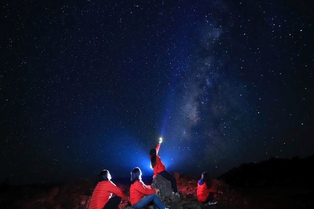 マウナケア山麓星空チャーター