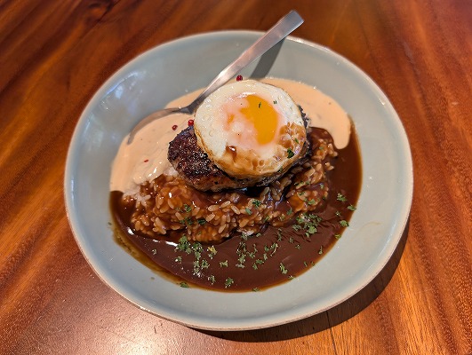 Kamukura Surf+Dine