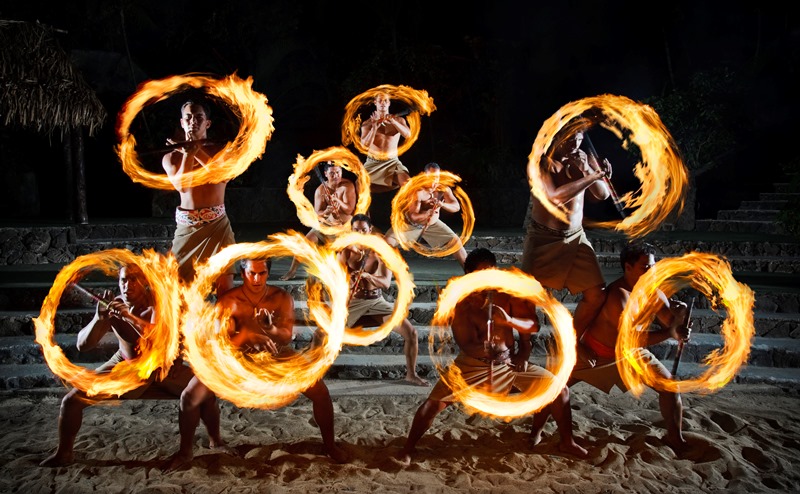 ポリネシア・カルチャー・センター　スーパーアンバサダー・ルアウ・パッケージ（日本語専属ガイド付き）