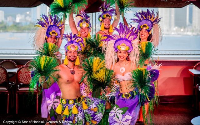 スター・オブ・ホノルル・ニューイヤーズイブ・パーティービュッフェ・クルーズ 