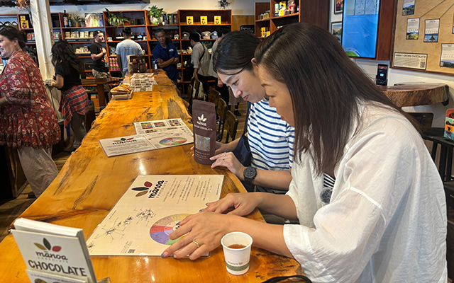 「ハワイ州観光局監修」ハワイの魅力をもっと！カカオ農園見学とチョコレートテイスティングツアー カイルア散策付き by 'OLI'OLIハワイ