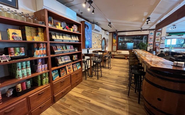 「ハワイ州観光局監修」ハワイの魅力をもっと！カカオ農園見学とチョコレートテイスティングツアー カイルア散策付き by 'OLI'OLIハワイ