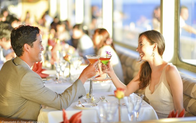 ノバ・５スター・サンセット ディナー・クルーズ （送迎付き）