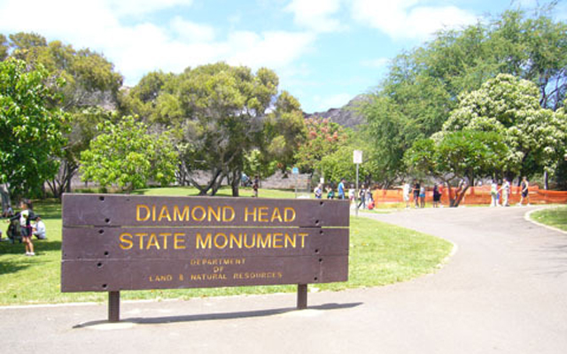 ダイヤモンドヘッド・ハイキング（2便目）